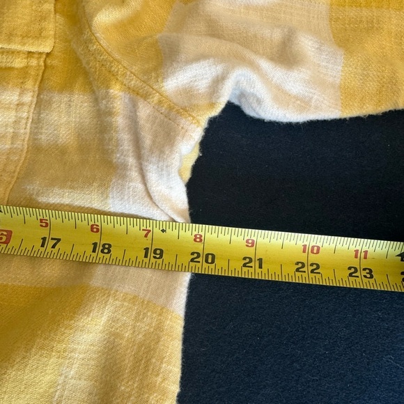 AMERICAN EAGLE 🦅 super soft yellow/white plaid unisex top💛🤍(womens sizing) 🤍💛 - Picture 2 of 8
